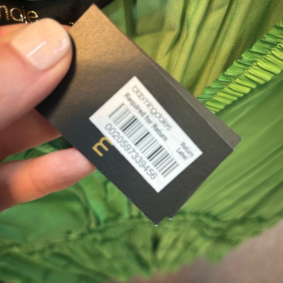 ☘️ NEW WITH TAGS☘️ MAJE
Satin Ruffled Dress 40 US6 - Picture 6 of 7